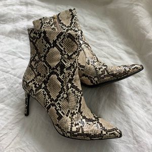 Size 8.5 Jeffrey Campbell Snake Embossed Bootie